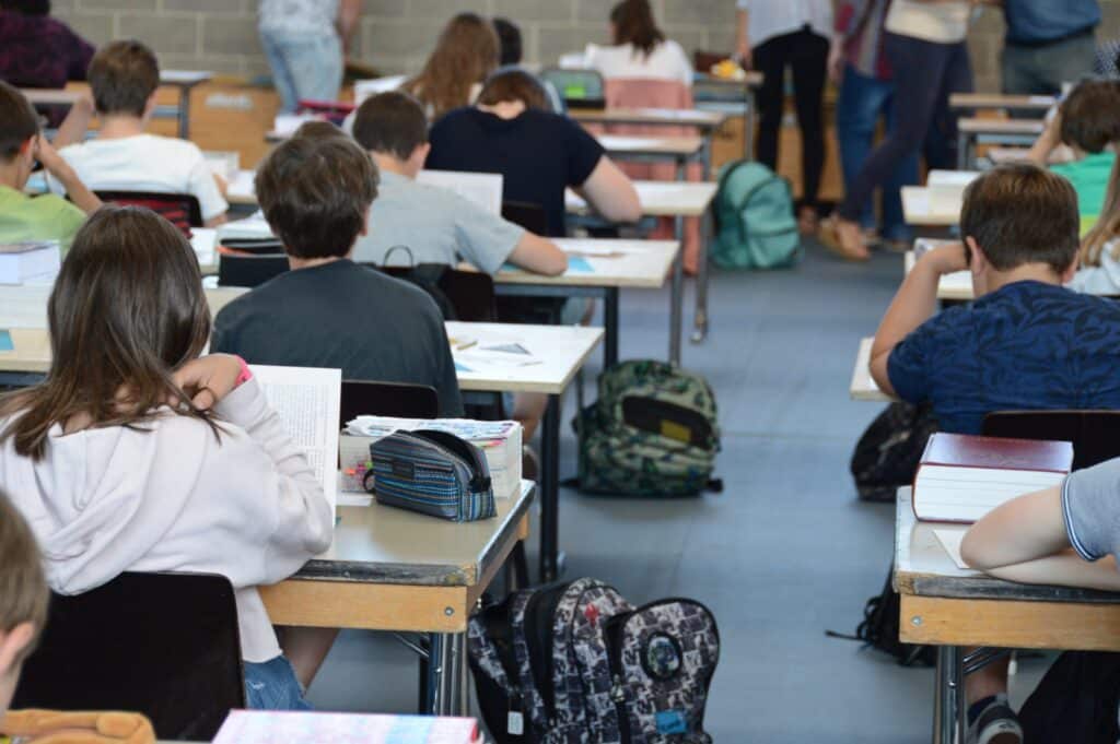 France : les collégiens et lycéens fument de moins en moins