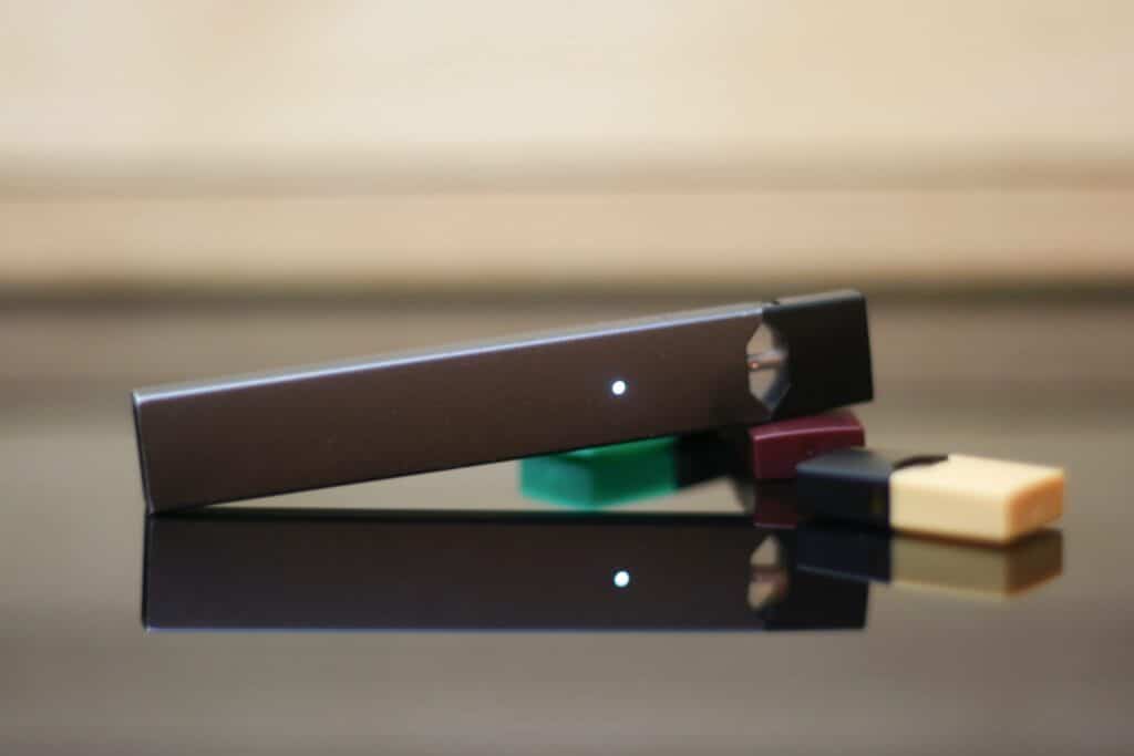 Royaume-Uni : Le responsable du programme antitabac aurait favorisé l’arrivée de Juul dans le pays