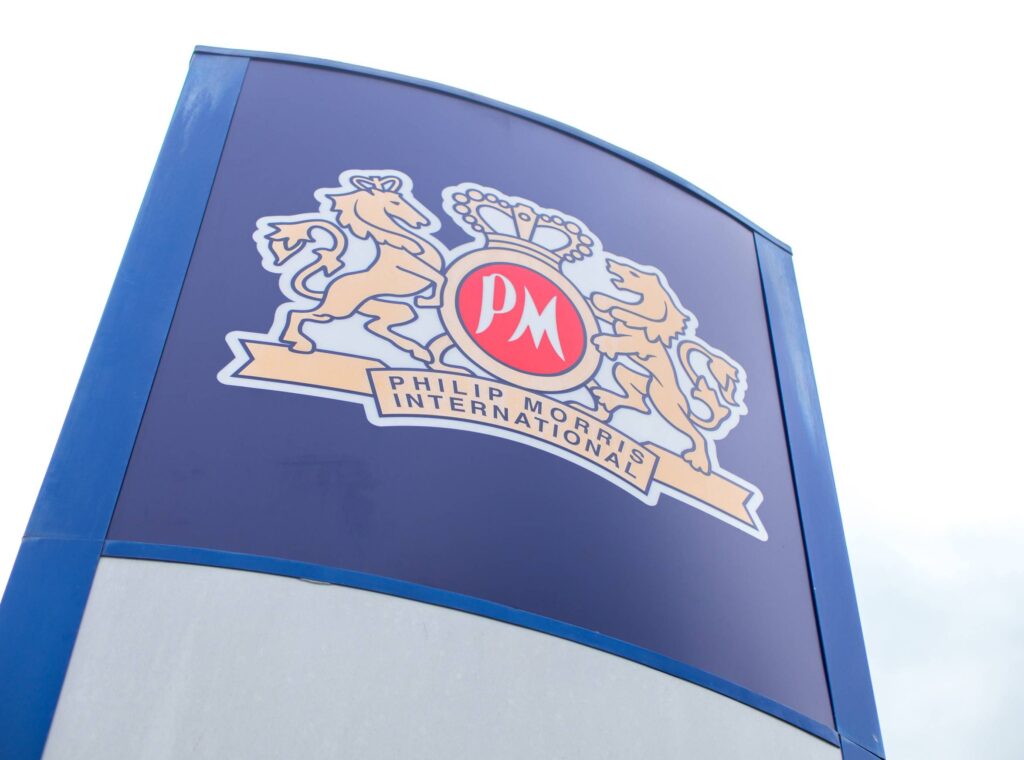 Don de 500 000 paquets à l’armée ukrainienne : l’opération de communication de PMI