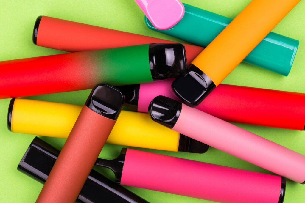 Le succès des « puffs » auprès des adolescents inquiète élus et professionnels de santé