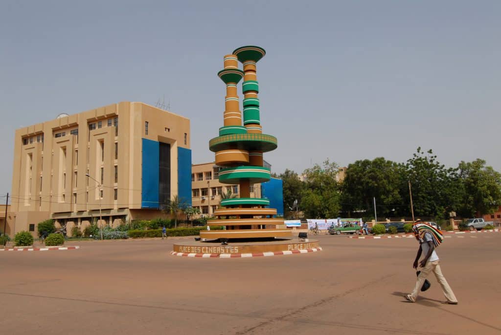 Le Burkina Faso interdit tout produit du tabac et du vapotage dans les lieux publics