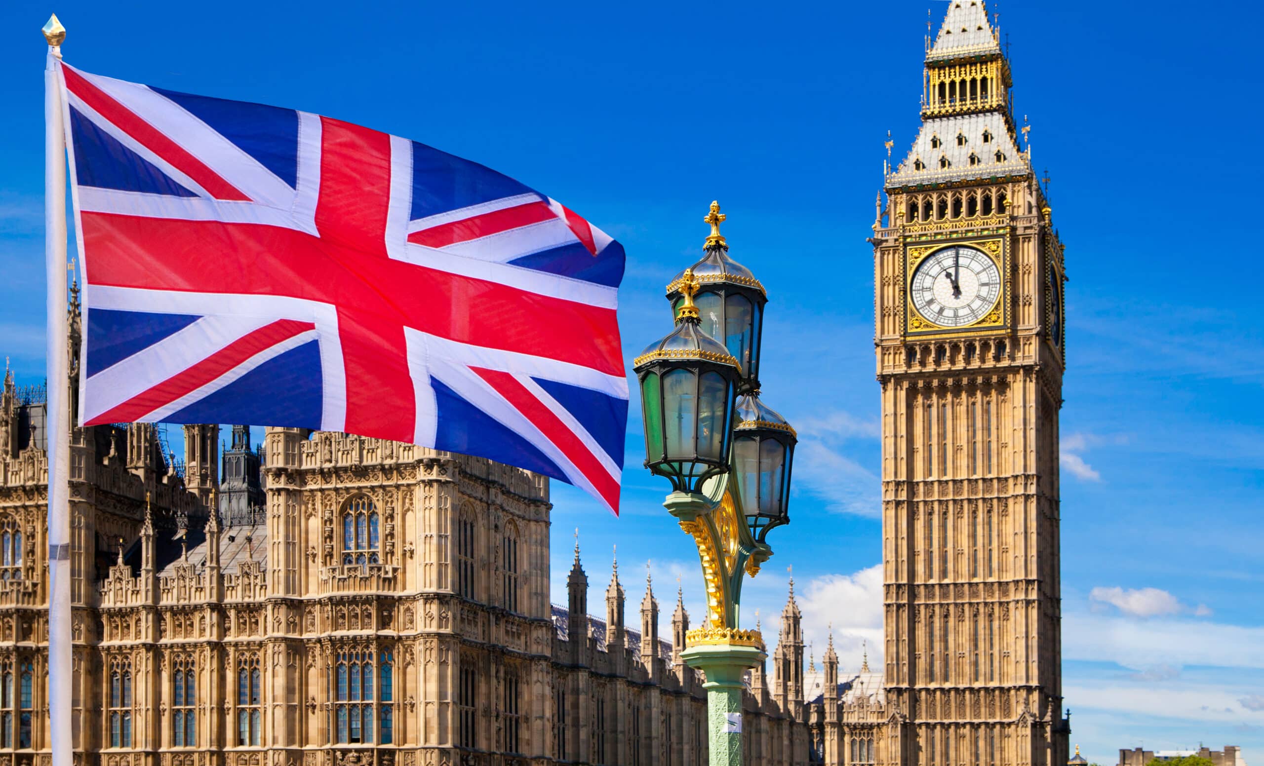 Le gouvernement britannique sommé d’agir plus efficacement contre les lobbys, dont celui du tabac