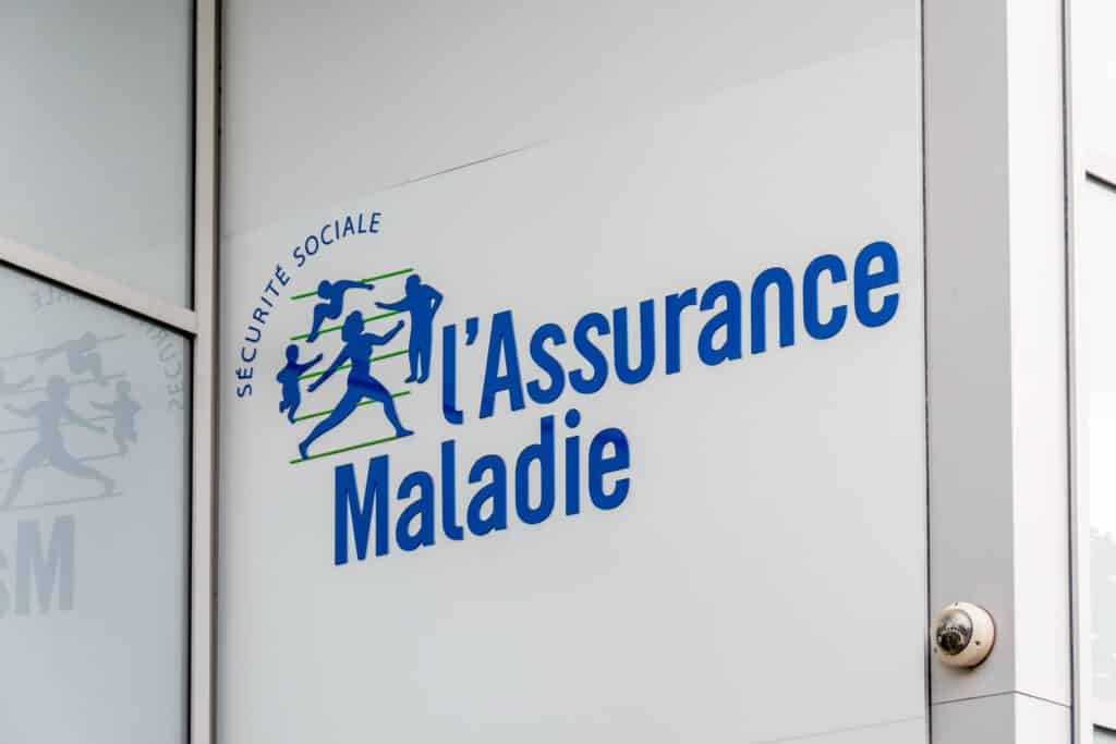 L’Assurance maladie recommande d’interdire la vente de tabac aux personnes nées après 2009
