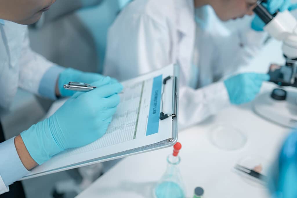 Des biologistes moléculaires appellent à la prudence face aux potentiels effets tumorigènes du vapotage