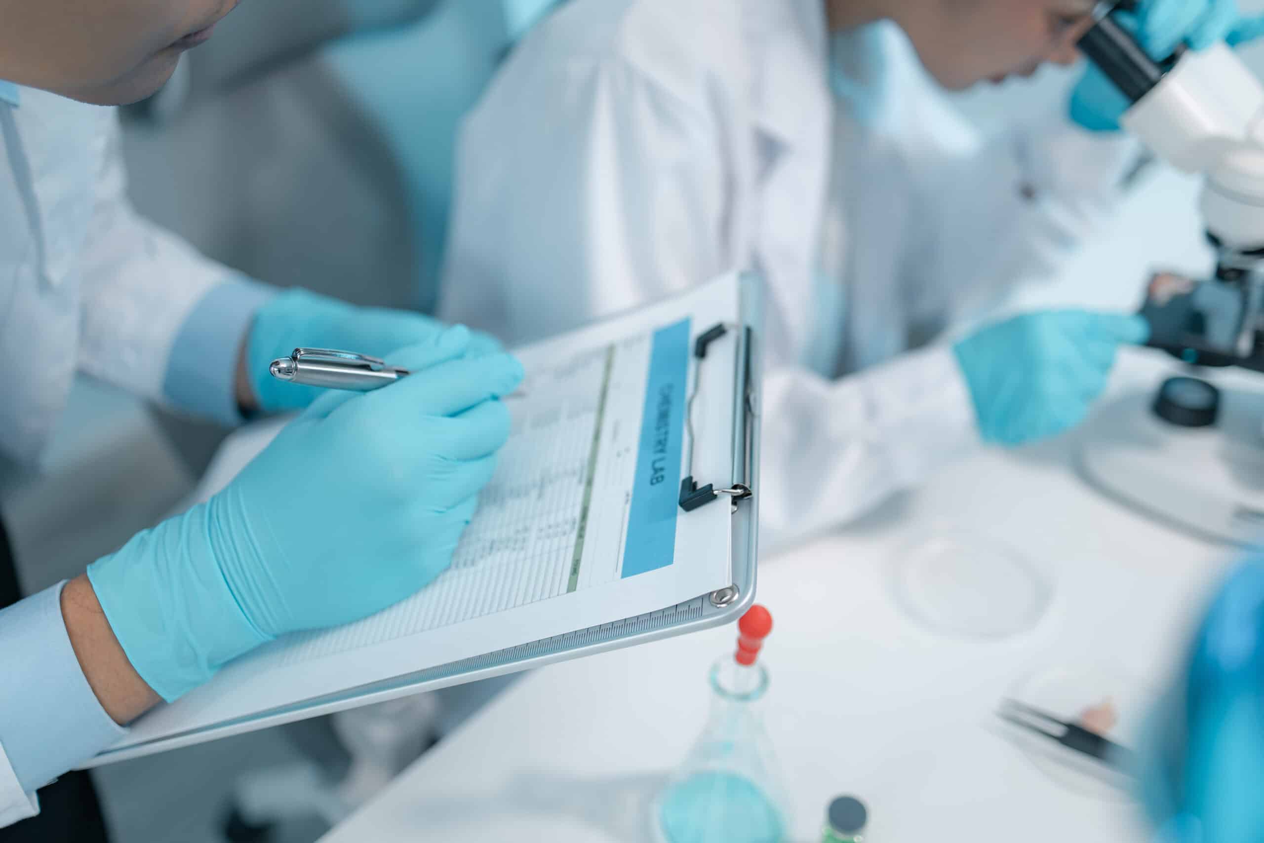 Des biologistes moléculaires appellent à la prudence face aux potentiels effets tumorigènes du vapotage